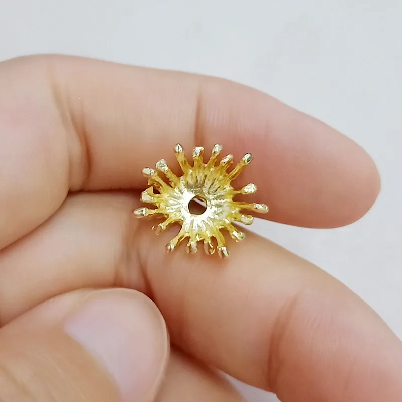 

50pcs 14*15mm Gold Color Small Core Flower Charm Blossom for Clothing DIY Handmade Hairpin Fashion Jewelry Making
