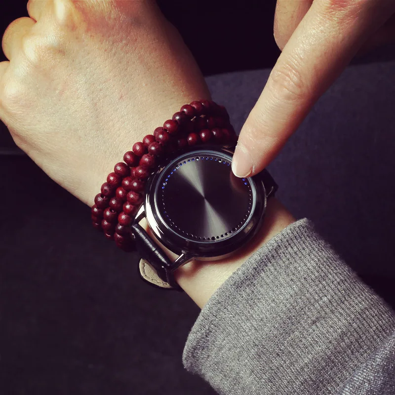 Креативная личность минималистичный кожаный Нормальный водонепроницаемый светодиодный часы для мужчин и женщин пара часов умная электроника повседневные часы - Цвет: Черный