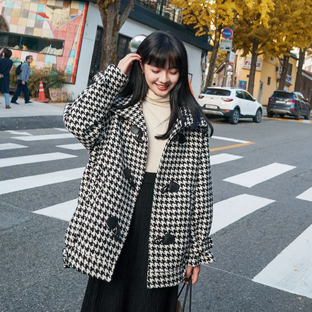 

Photo Shoot CHIC Vigorous GIRL'S Retro Black And White Thousands of Birds Short Fold-down Collar by Age Toggle Wool Woolen Jacke