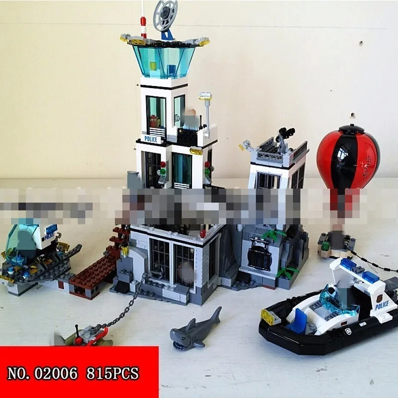 

New Block 02006 Series Prison Island Assembling legoinglys Plastic Building Blocks Young People Alpinia Toys 815pcs 82006