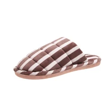 Зимние мужские тапочки из хлопка; Домашние плюшевые теплые тапочки для пар; Вьетнамки; мужские тапочки на полой подошве; цвет синий, коричневый