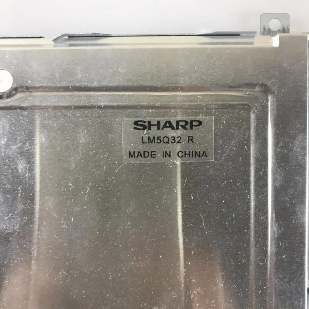 LM5Q32 R LCD ȭ