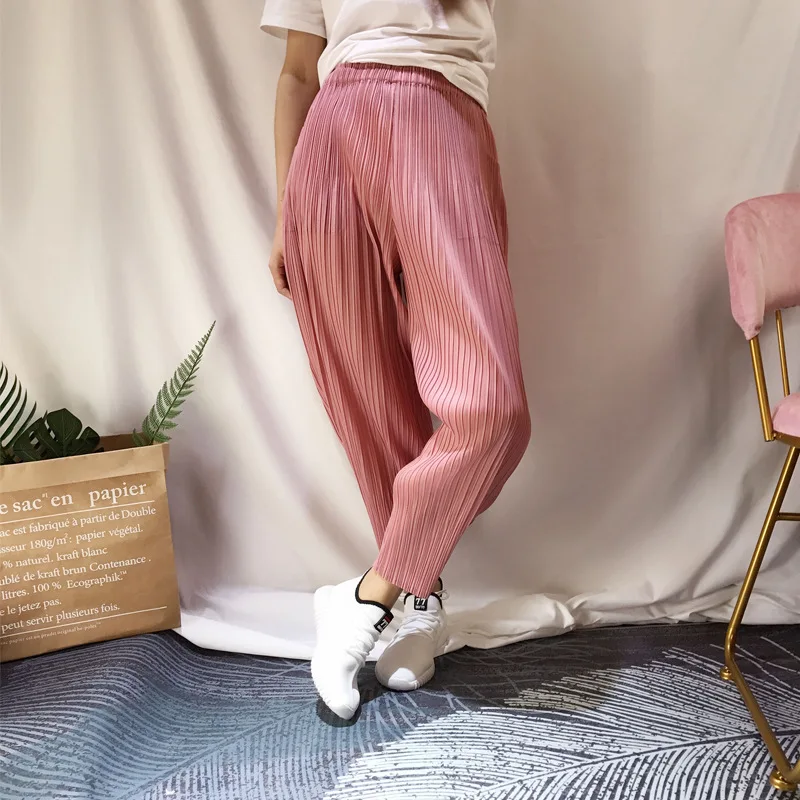 Miyake плиссированные шаровары летние новые свободные Большие размеры женские модные дикие шаровары девять штанов
