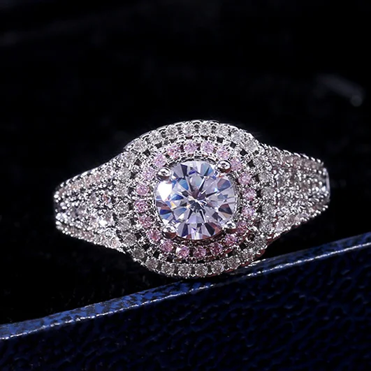 

Huitan Classic Micro Paved Exquisite Wedding Rings Delecate Soitaire Silver Plated Proposal Engagement Finger Rings For Girl