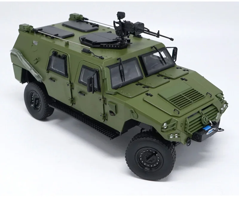 1:18 Dongfeng воин Внедорожный Бронированный автомобиль сплав 70-летие парадный военный бронированный автомобиль модели для подарка