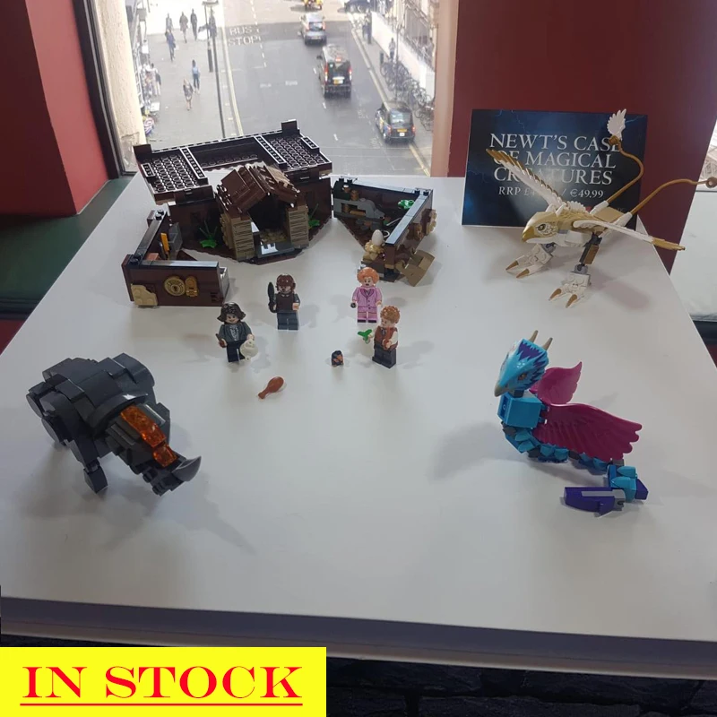 

11009 In Stocks Potter Magic World Movies Series Newt's Case of Magical Creatures 694Pcs Model Building Blocks Bricks 75952 Toys