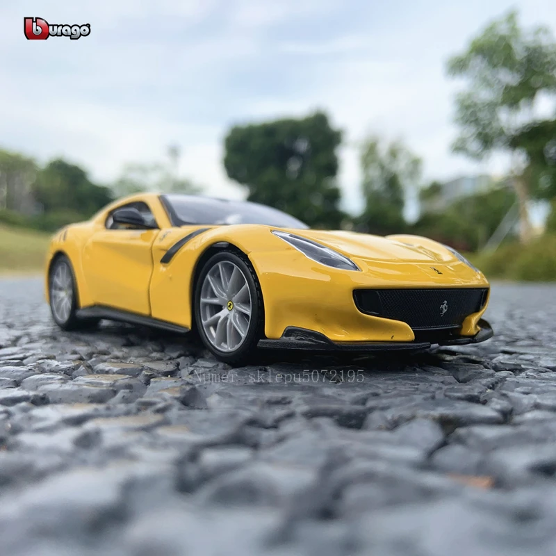 Bburago 1:32 серия FerrariF12TDF акриловая демонстрационная коробка модель автомобиля ралли