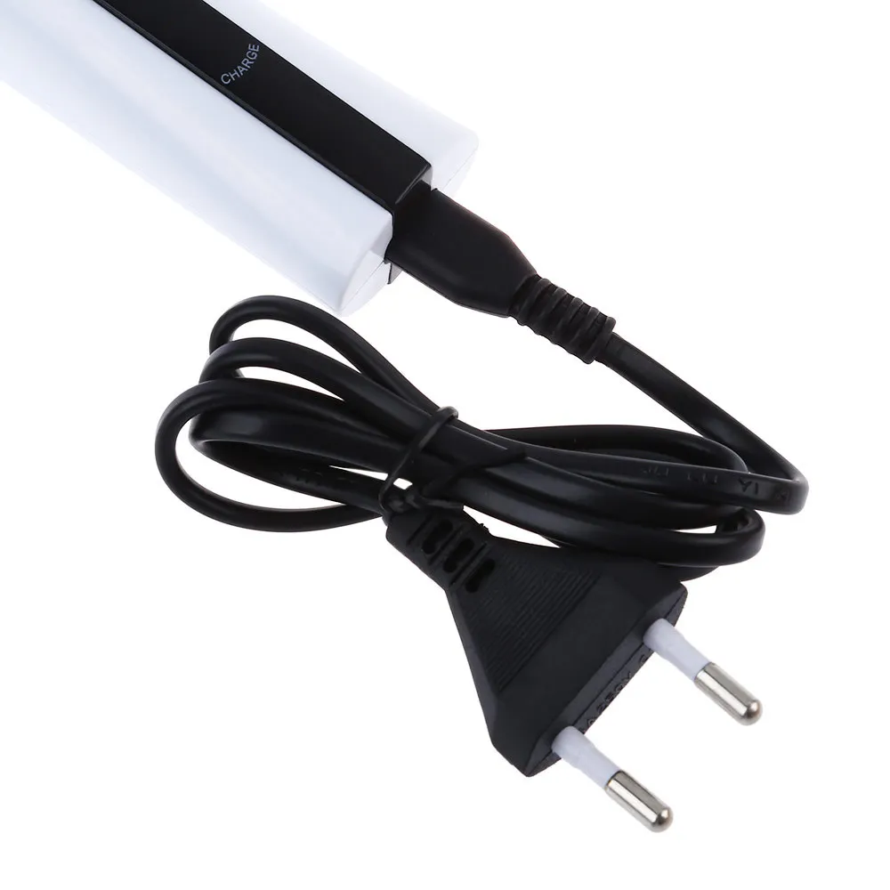 4687789099_2109350998