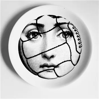 Fornasetti тарелки керамические украшения фарфоровое блюдо декоративные настенные подвесные тарелки украшения гостиной Декор стола в комнате ручной работы - Цвет: 36