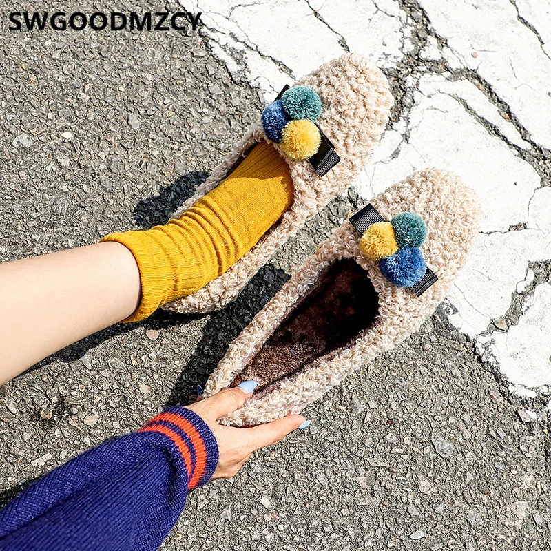 

Fur Loafers Shoes Women Black Flat Women Shoes Fashion Plus Size Shoes For Women Sepatu Wanita Korea Zapatos Comodos Mujer 2020