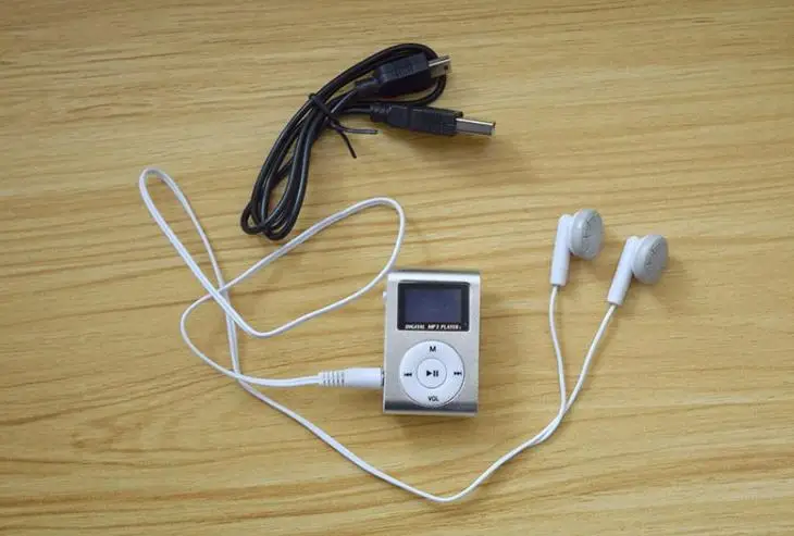 Портативный мини MP3 плеер мини LCD экран MP3 плеер Музыкальный плеер Поддержка объемом до 32 Гб TF карты