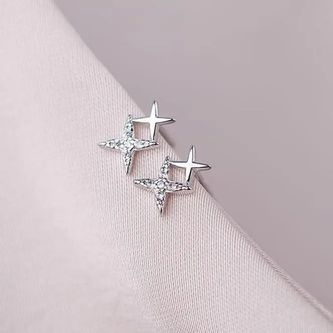 Серьги-гвоздики женские из серебра 925 пробы с фианитами | Украшения и аксессуары