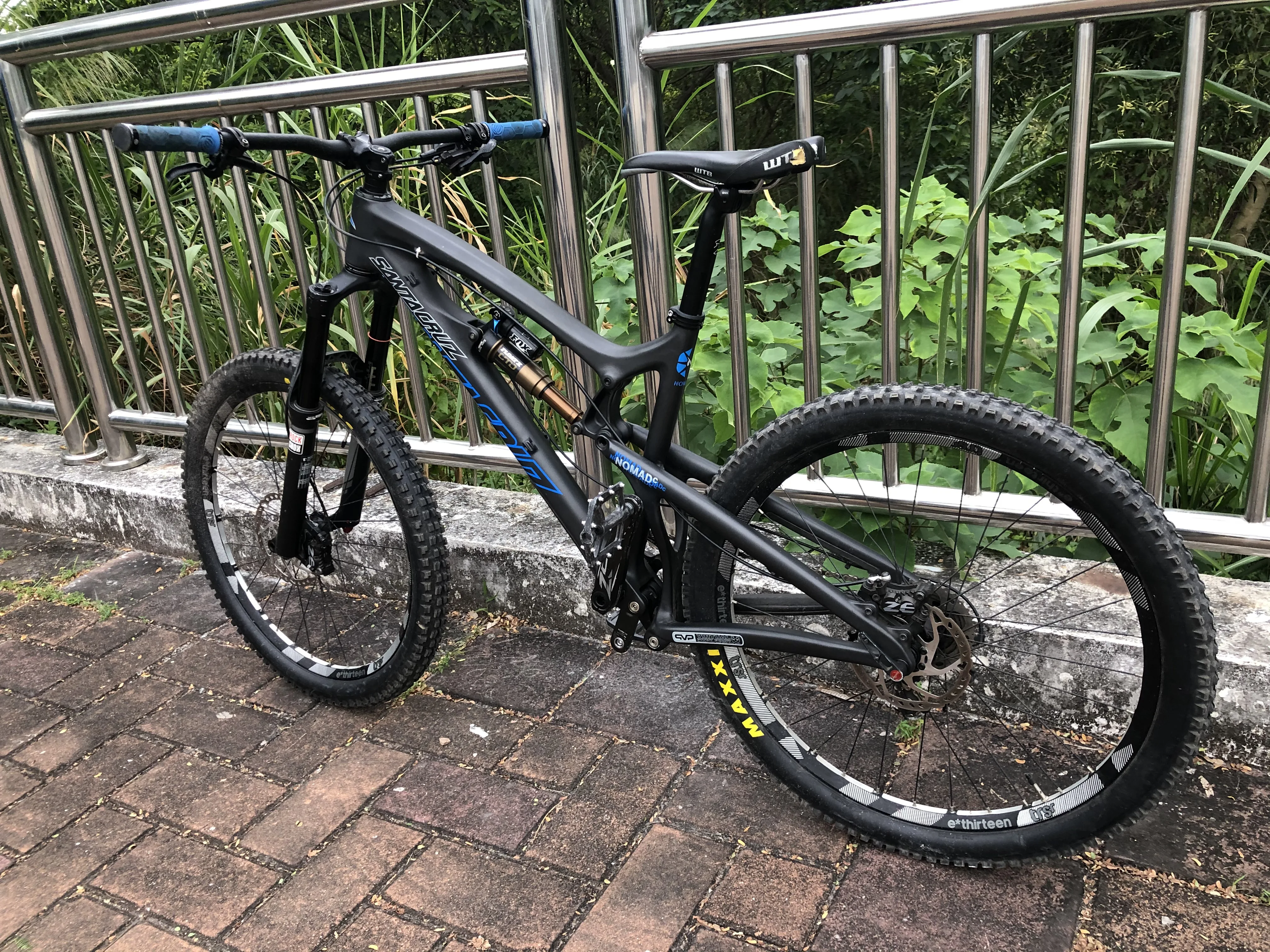 Used Nomad 26er Full Carbon Enduro Bike All Mountain Bike Mtb Size M -  Bicycle - AliExpress