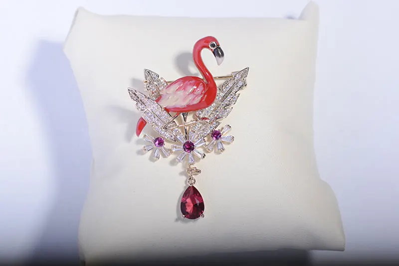 New Arrival Flamingo Pin Metal Lapel Brooch Creative Animal Shape Badge Women Clothing Jacket Supplies Accessories