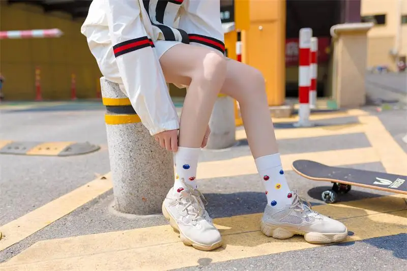Милые носки для женщин, хлопчатобумажные забавные носки для мужчин и женщин, британский стиль, повседневные, Harajuku, Акула, улыбка, уличный стиль, модные носки