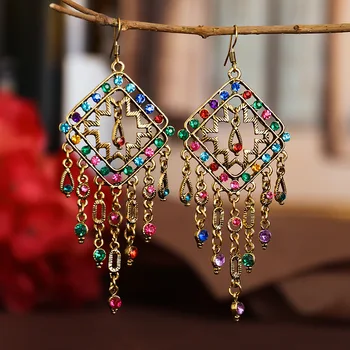 

Ethnic Style Vintage Earrings For Women 2020 New Metal Hollow Geometric Rhombic Rhinestones Dangle Earrings Indian Jewelry