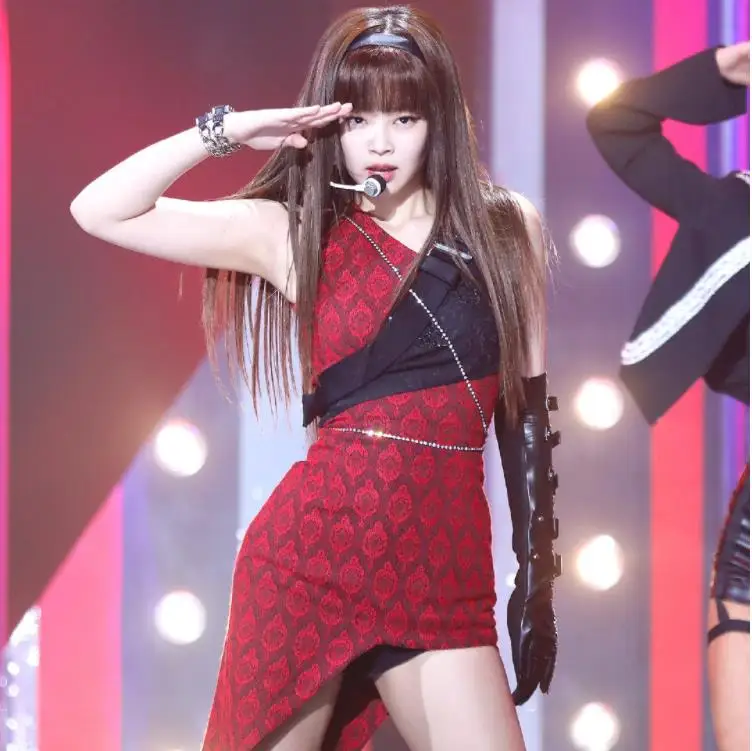 Kpop черная розовая Дженни Лиза Роза сценическое шоу сексуальное платье женская юбка шорты и модная футболка Топы пальто Женский комплект из двух предметов