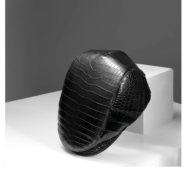 Рисунок 3 - Кепка из натуральной крокодиловой кожи для мужчин