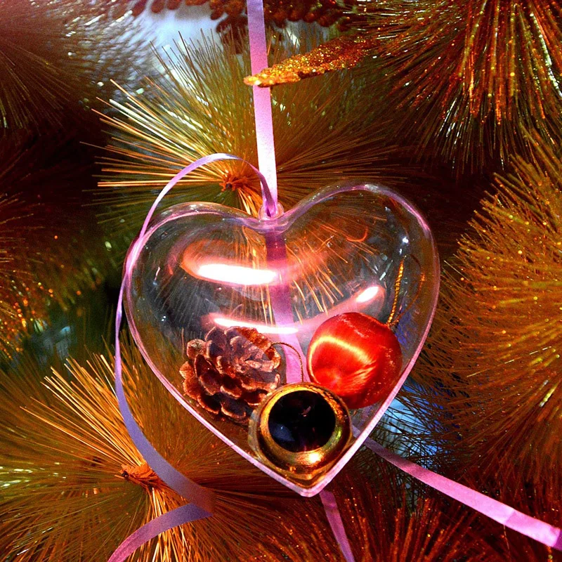 Qty of 20 100mm Clear Plastic Heart Shaped Christmas Ornaments 