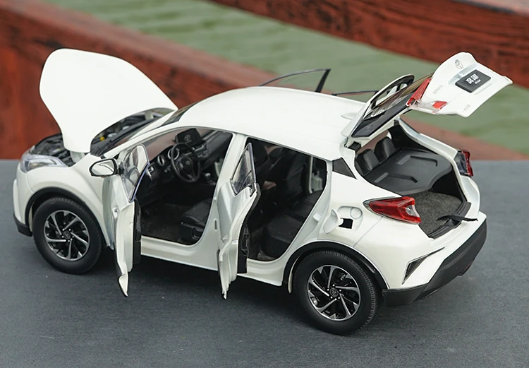 1:18 Toyota IZOA сплав модель автомобиля статические металлические модельные автомобили оригинальная коробка для подарков коллекция