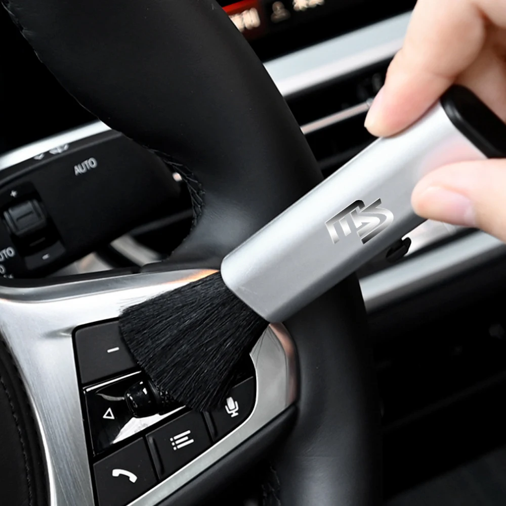 Soft Retractable Car Dust Remover Air Vent Detailing Cleaning Brush Cleaner For Toyota Corolla Yaris Rav4 C-HR Auris Camry Prius