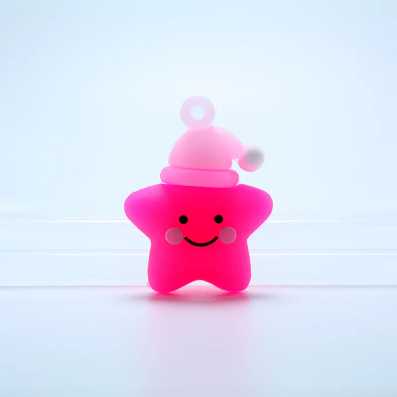 fuchsia 100 шт. рождественские аксессуары для творчества шапки Санта-Клауса звезда кулон navidad поставка веселое Рождественское украшение - Цвет: fuchsia