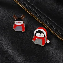 

Cartoon Christmas Lovers Cute Penguin Design Brooch Pin Personality Trendy Badge Decoration Bag Pendant Jewelry Accessories