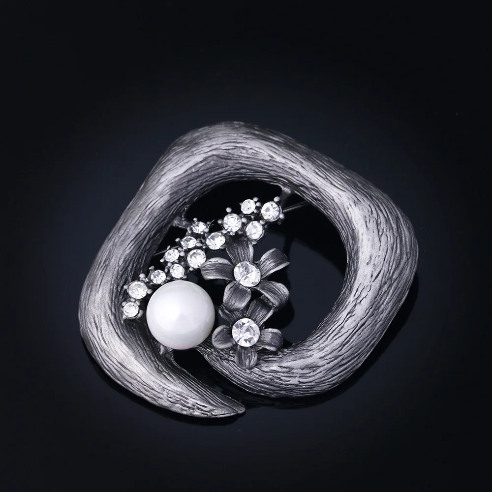 

Vintage Brooch Europe And America Top Grade Accessories Alloy Crystal Accessories Top Grade Pearl Brooch Brooch