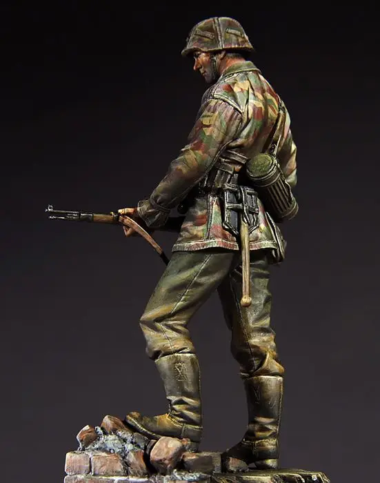Набор фигурок из смолы в сборе 1/18