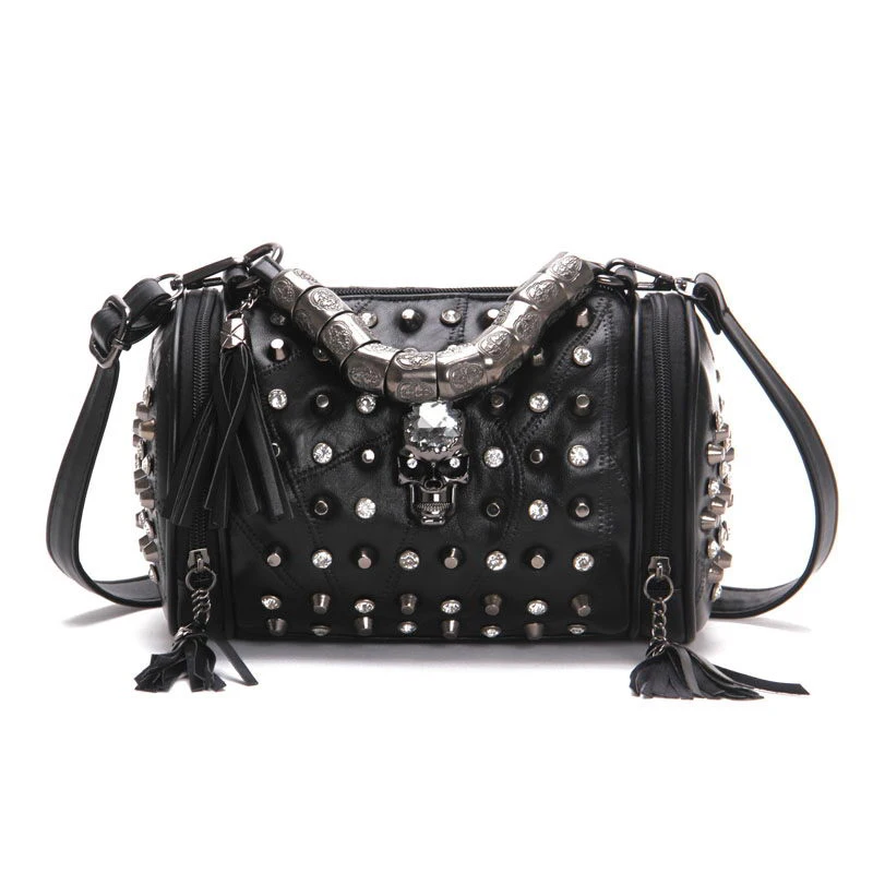 Women Tassels Shoulder Bag Hob-Nail Messenger Travel Bag Punk Crossbody Handbag Skull Decor For Party Dating Commuting - Цвет: Black