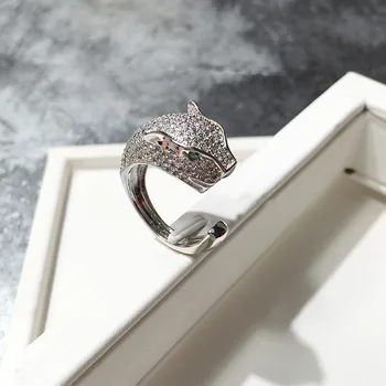 

2019 Fashion Brand Titanium Steel Copper Micro Rhinestone Leopard Head Green Eye Open Ring Party Wedding Daily Designer Accessar