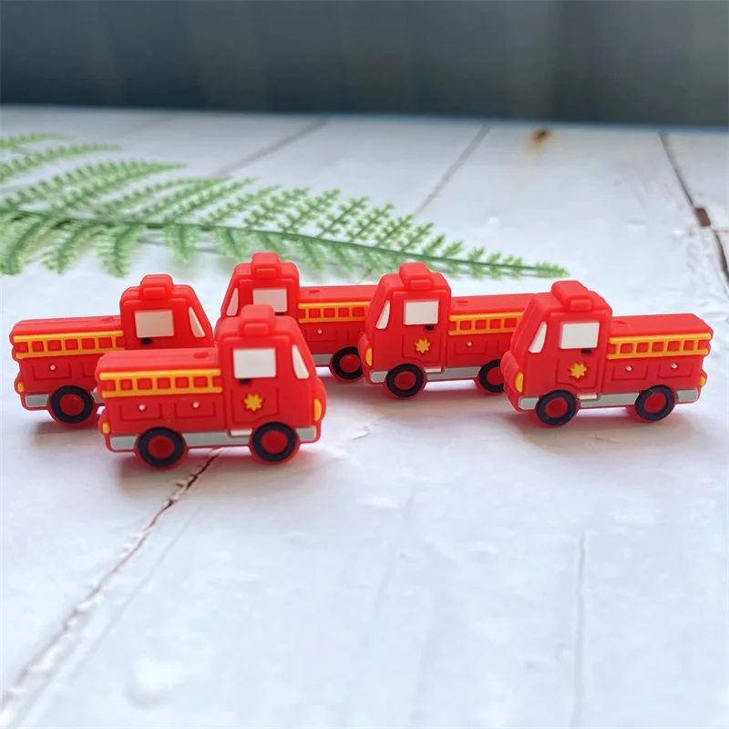 1 개 BPA 무료 실리콘 구슬 소방 트럭 자동차  Teether DIY 액세서리  젖니 목걸이 씹기 실리콘 Teether