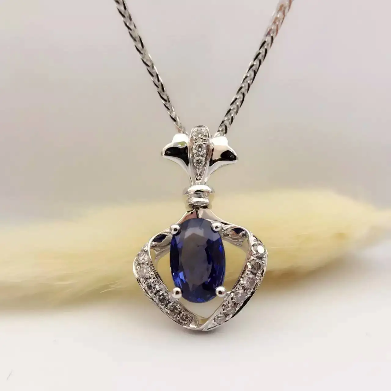 1.079ct+ 0.117ct 18K белое золото натуральный сапфир и кулон ожерелье с бриллиантами инкрустированные Завод Новое поступление ювелирные изделия