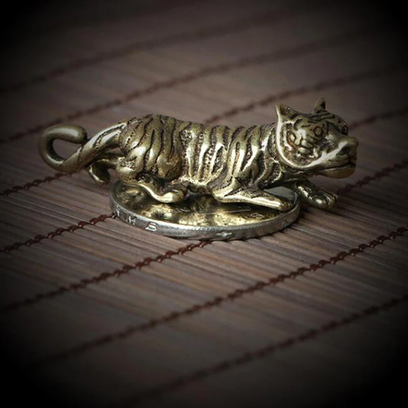 Description Picture 2 of item1pc Copper Tiger Small Ornaments Retro Brass Chinese Zodiac Animal Tiger Statue Figurines Keychains Pendants Antique Home Decor