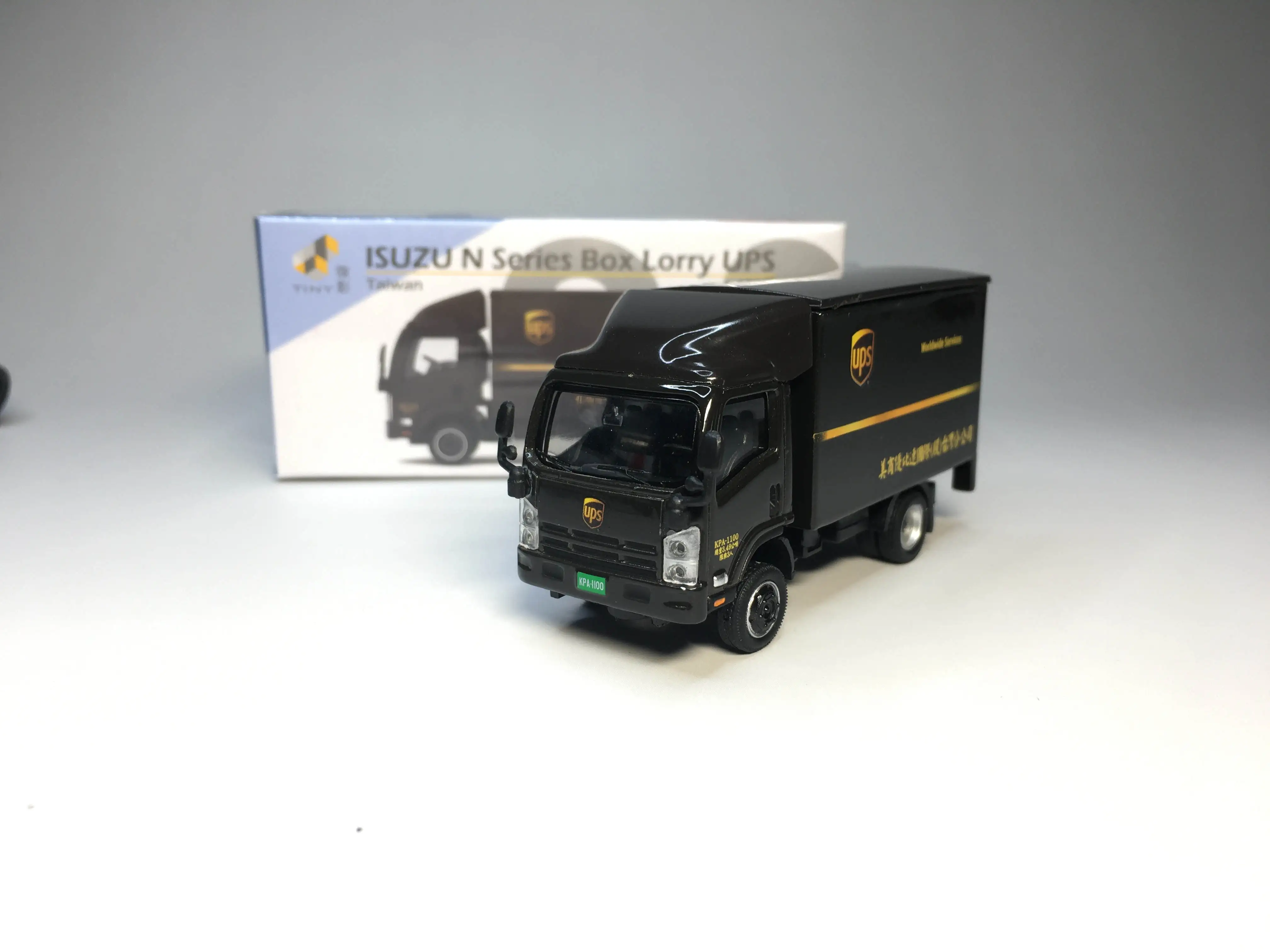 Крошечный 1/76 Isuzu N серии грузовик коробка UPS литая под давлением модель автомобиля