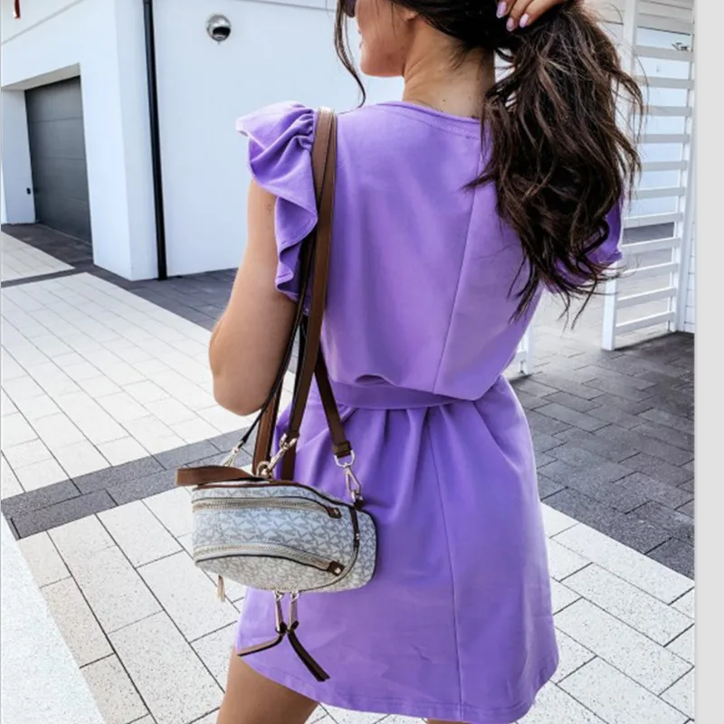 Мини платье с оборками на рукавах и поясом повседневное модное в стиле бохо для