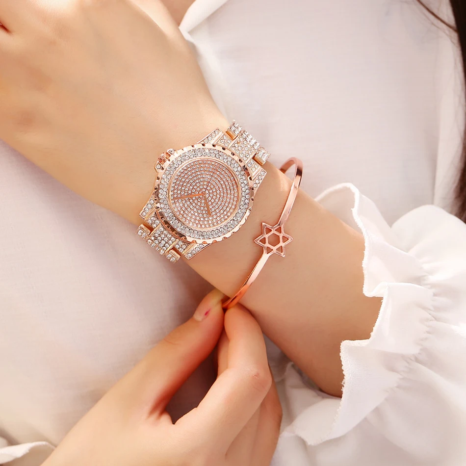 women watch  (2)