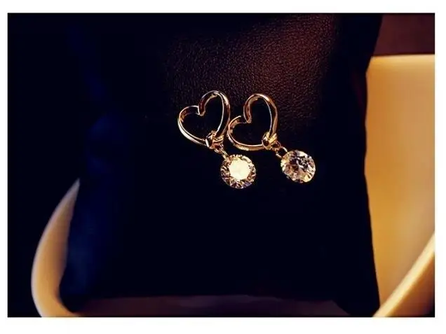 Модные корейские милые циркониевые серьги, женские серьги в виде сердца, блестящие Свадебные украшения с кристаллами, маленькая серьга-кольцо, золото, серебро