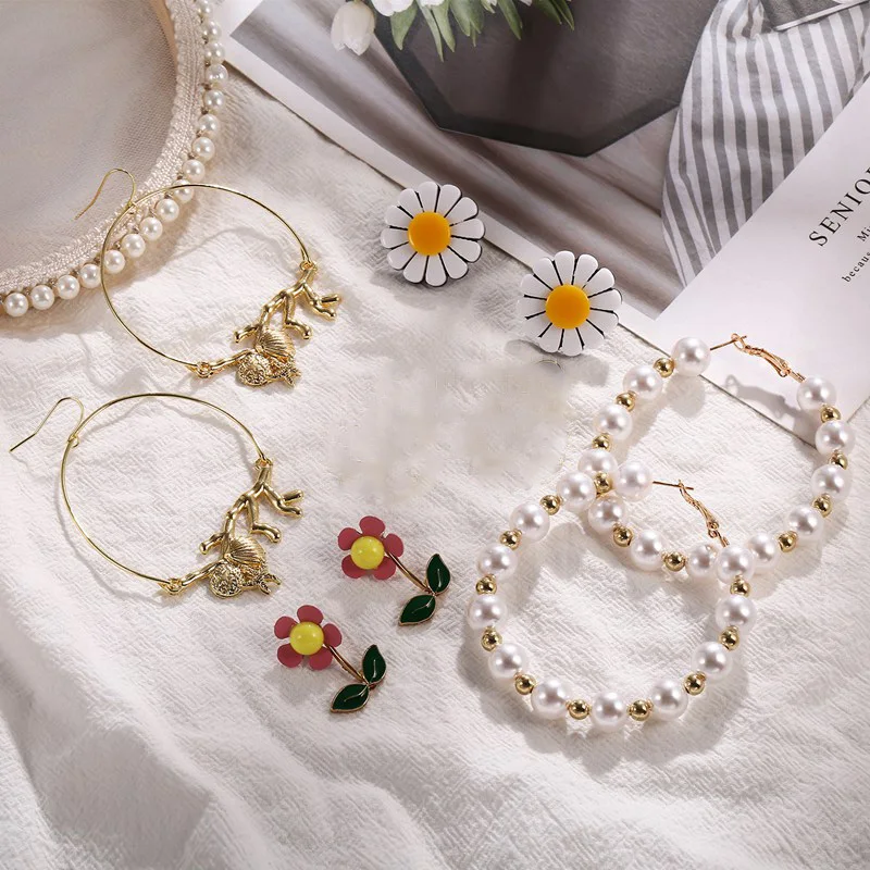 Match-Right 2020 New Korean Cute Jewelry for Women Vintage Flower Drop Dangle Earrings Perforated Female Elegant Earring SR1058 | Украшения