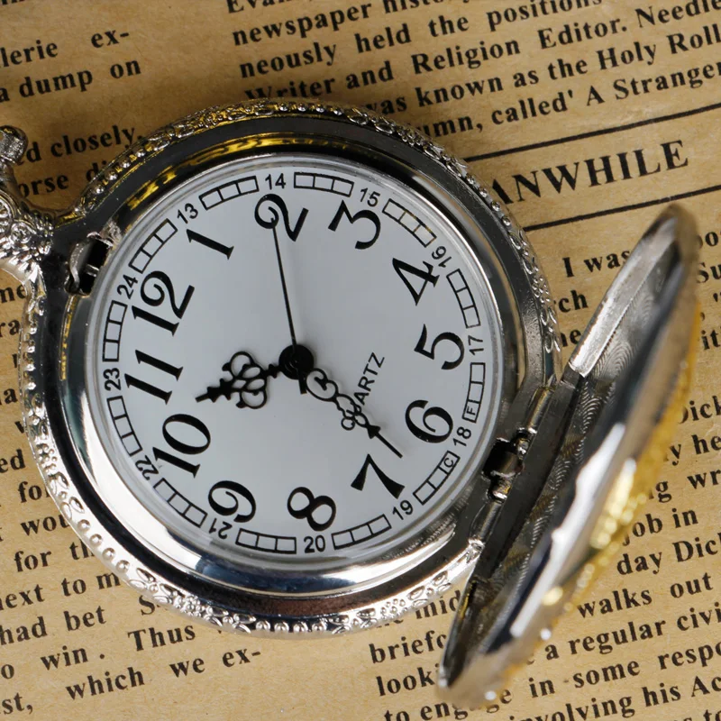 Рисунок 4 - Карманные часы с гравировкой в виде рыбок