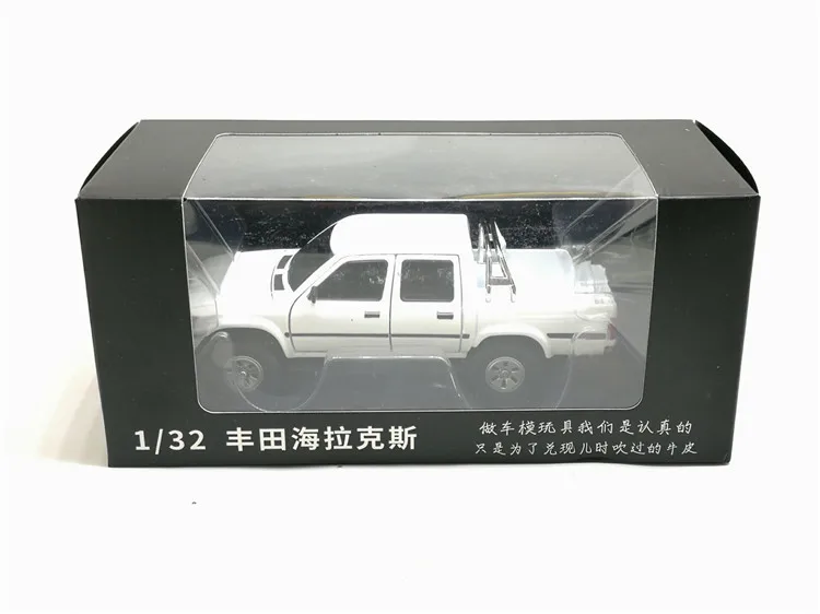 Новинка 1/32 Toyota Hilux пикап с анти-танковым пистолетом литая металлическая Модель автомобиля игрушки звуковое освещение для детей подарки с коробкой