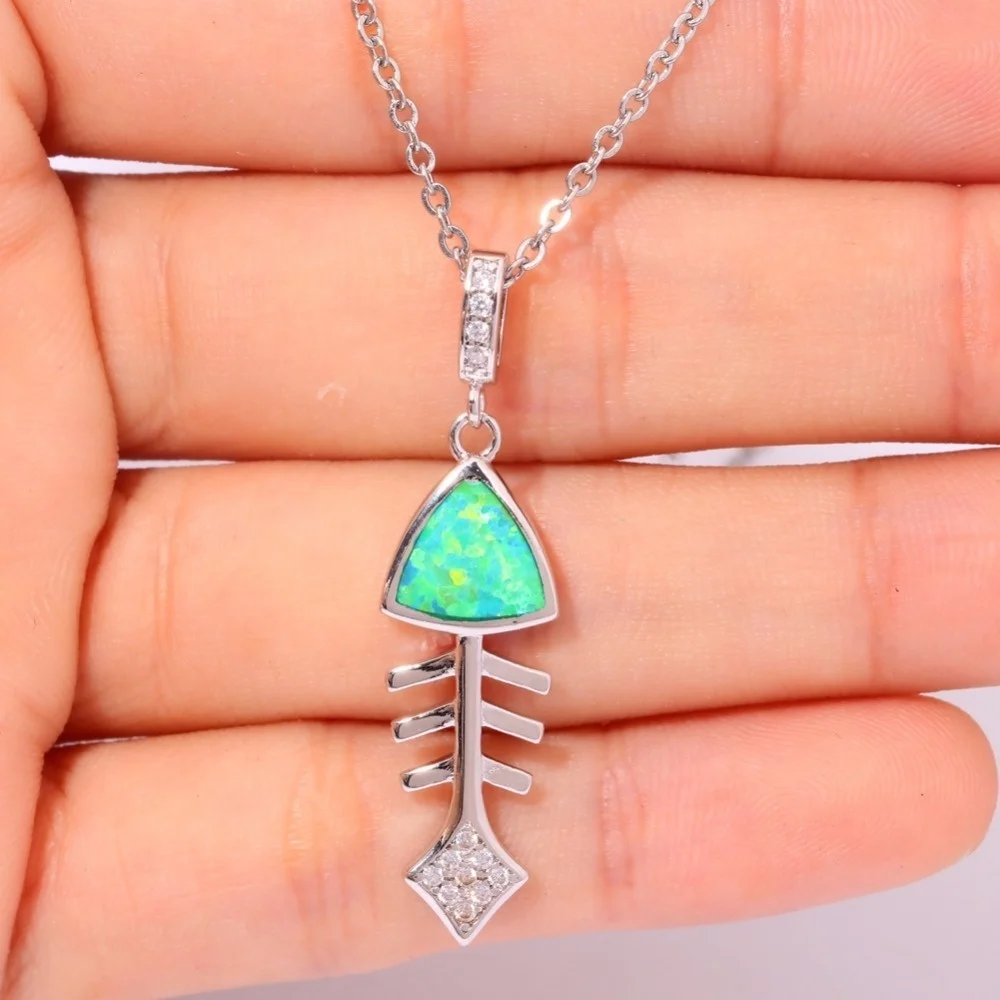 

Exquisite Fishbone Design Fire Opal Pendant Necklace For Women Accessories Bohemian Rhinestones Necklace Female Jewelry Gift