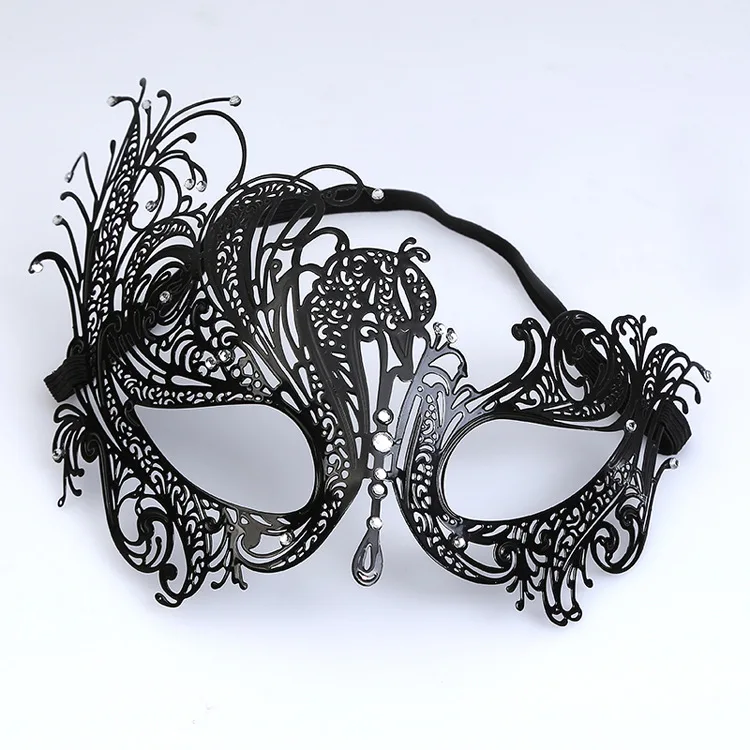 

Halloween Masks Men and Women Iron Masks Metal Hollow Diamond Masks with Masks Masquerade Mask Overwatch Cosplay
