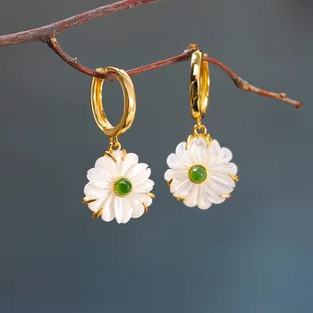 

MetJakt Fashion All-match S925 Sterling Silver Gold-Plated Women's Daisy Shell Ear Pendant