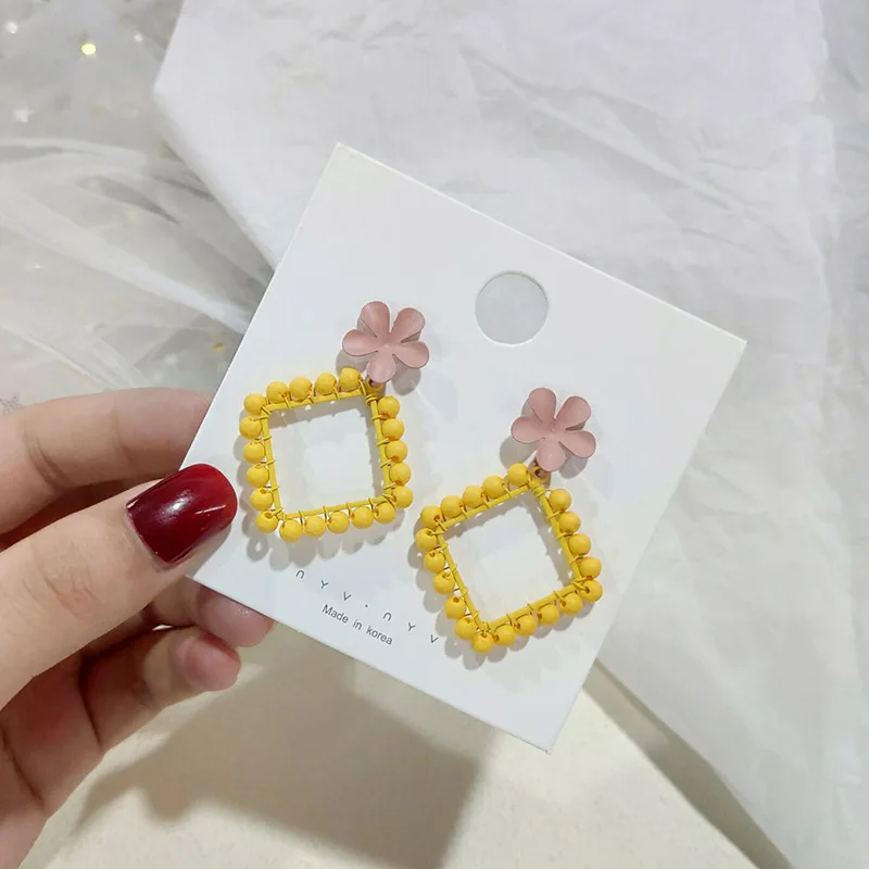 2019 Simple Drop Earrings Design Hit Color Flower Geometric Square Shape Acrylic Beads Dnagle Fashion Jewelry for Women |