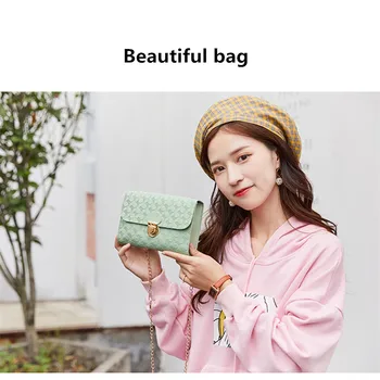 

2020 Autumn new fashion embossed small square bag A mini shoulder bag that can hold mobile phones, perfumes, and power banks