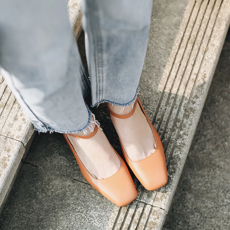 

2010 Spring New Style A- line with round Shallow Mouth Chunky-Heel Semi-high Heeled Solid Color WOMEN'S Pumps Low-top Shoes Larg