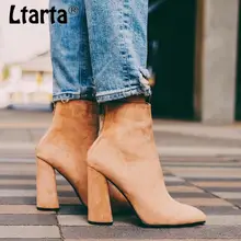 LTARTA/обувь; женские стильные ботинки; Лидер продаж; большие размеры; Модные женские ботинки на Высоком толстом каблуке; рыцарские сапоги; ZL-930-3