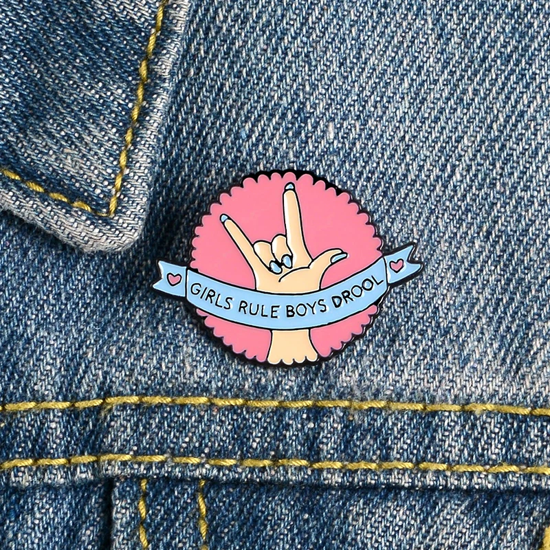 Femminista-dello-smalto-pins-Ragazze-Regola-Ragazzi-Sbavare-badge-spille-Love-you-gesto-Risvolto-Giubbotti-cappello (1)