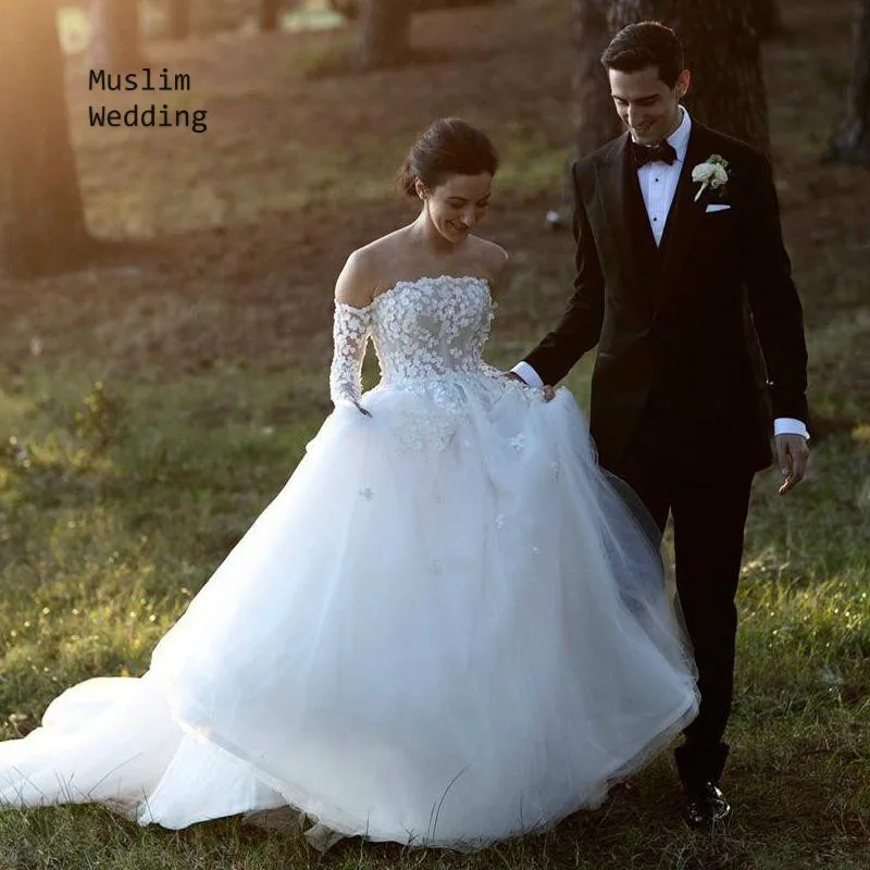 

Elegant Flowers Country Wedding Dress With Removeable Sleeves Sexy A Line White Boho Wedding Floor Length Tulle Strapless Bride
